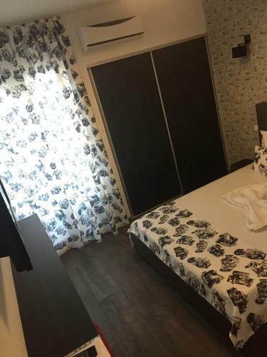 Hostal Anacris Guesthouse