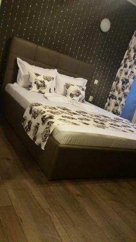 Hostal Anacris Guesthouse