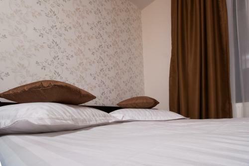 Hotel Complex Mona