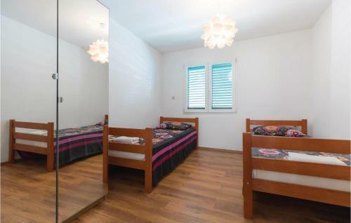 Four-bedroom Apartment In Klek