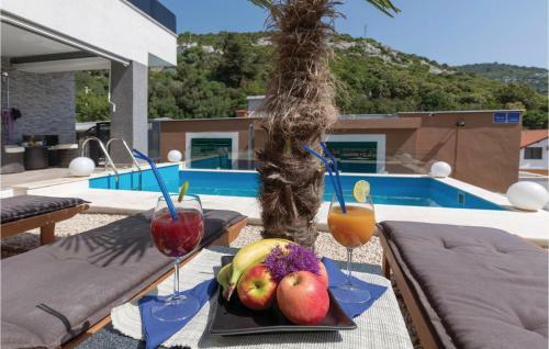 Four-bedroom Apartment In Klek