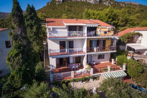 Apartments Ljiljana