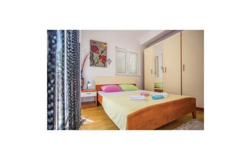 Two-bedroom Apartment In Klek