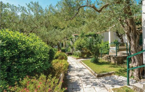 Holiday Home Klek 398