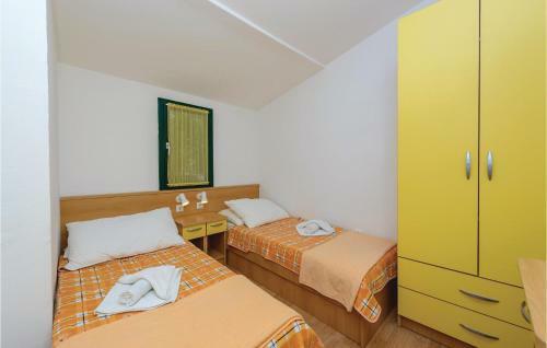 Holiday Home Klek 401