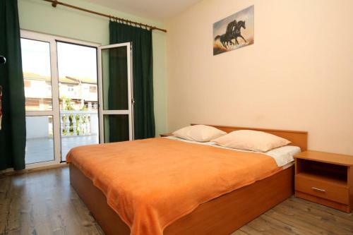 Hostal Apartments And Rooms With Parking Space Mrljane, Pasman - 299