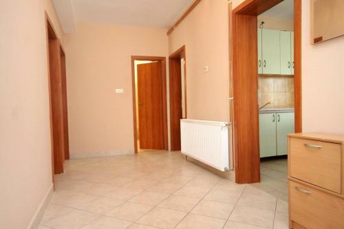 Hostal Apartments And Rooms With Parking Space Mrljane, Pasman - 299