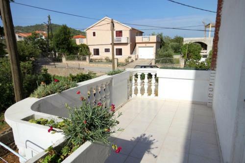 Hostal Apartments And Rooms With Parking Space Mrljane, Pasman - 299