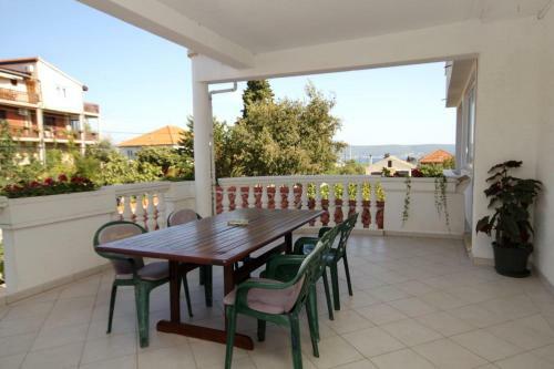 Hostal Apartments And Rooms With Parking Space Mrljane, Pasman - 299