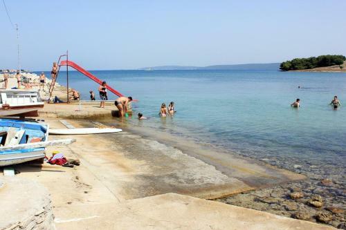 Hostal Apartments And Rooms With Parking Space Mrljane, Pasman - 299