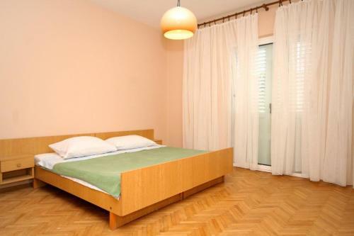 Hostal Apartments And Rooms With Parking Space Mrljane, Pasman - 299