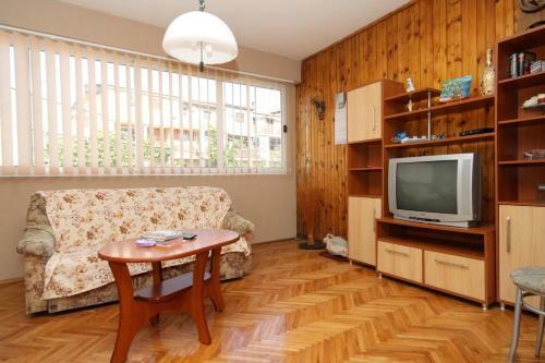 Hostal Apartments And Rooms With Parking Space Mrljane, Pasman - 299