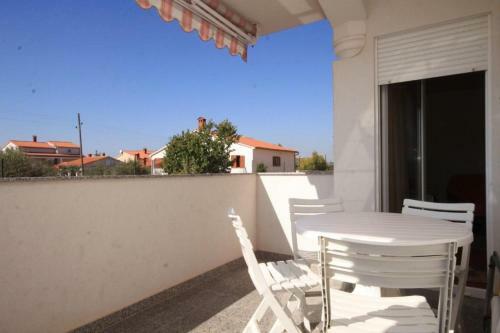 Apartments With A Parking Space Valbandon, Fazana - 7269