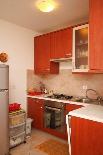 Apartments With A Parking Space Valbandon, Fazana - 7269