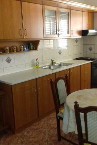 Apartment Kukljica 8277b
