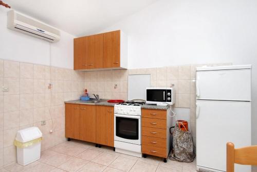 Apartments By The Sea Kustici, Pag - 6320
