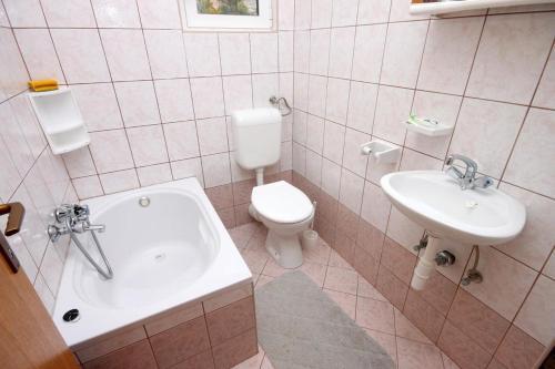 Apartments By The Sea Kustici, Pag - 6320