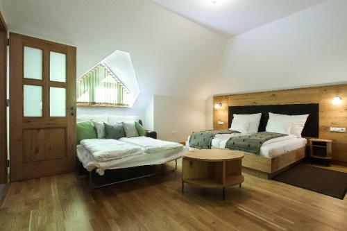 Hotel H�dos�ri Vad�szh�z