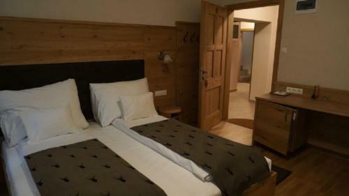 Hotel H�dos�ri Vad�szh�z