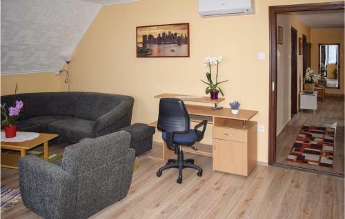 Three-bedroom Apartment In Balatonfenyves