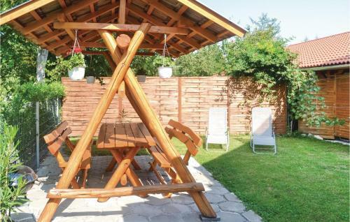 Three-bedroom Apartment In Balatonfenyves