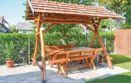 Three-bedroom Apartment In Balatonfenyves