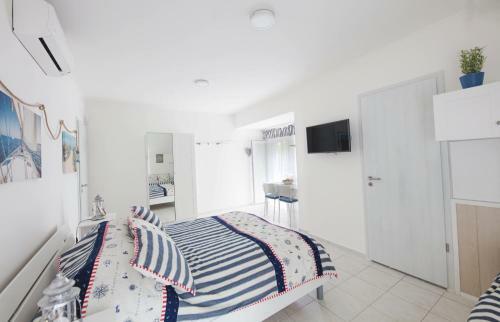T�part Apartman And Home