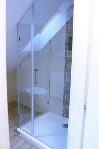 Hostal Dublecz Vend�gh�z