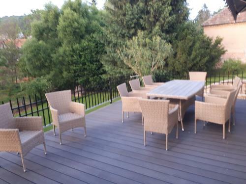 Hostal Dublecz Vend�gh�z