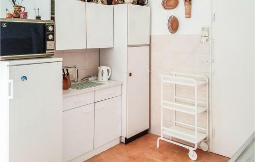 Two-bedroom Apartment In Bakonybel