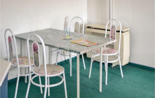 Two-bedroom Apartment In Balatonboglar