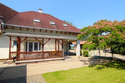 Zsuzsanna Apartmanh�z