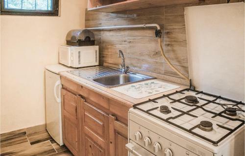 Two-bedroom Holiday Home In Balatonfoldvar