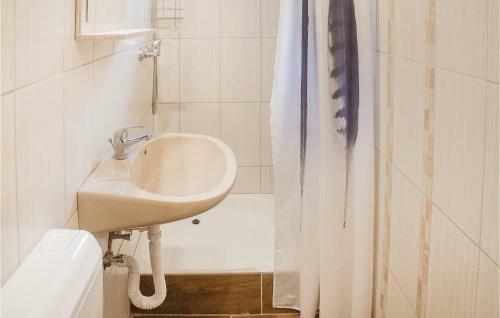 Two-bedroom Holiday Home In Balatonfoldvar