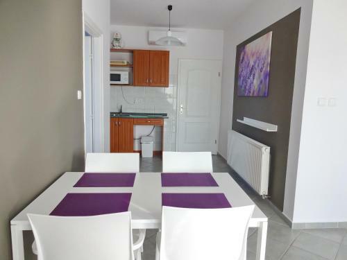 Alb�zia Apartments