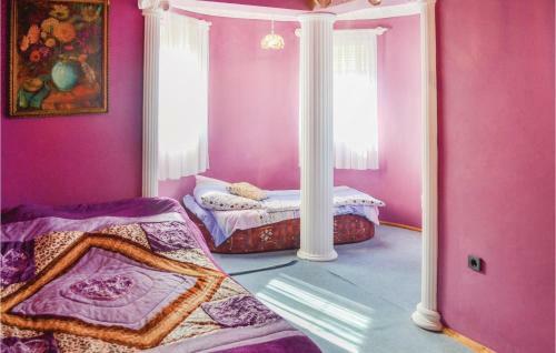Five-bedroom Holiday Home In Balatonfoldvar