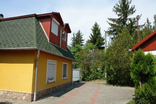 Valent�na Apartmanh�z