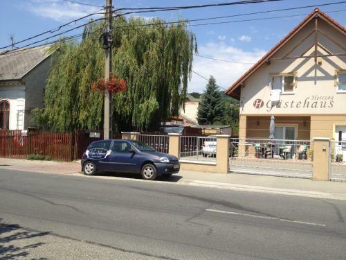 Rozs� Apartman