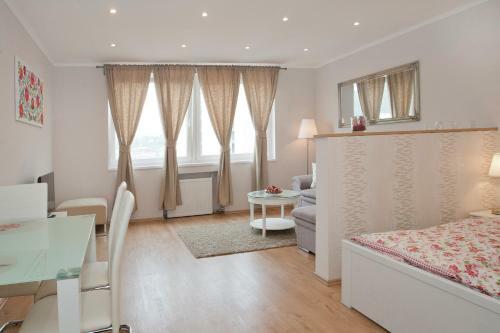 Aurora Apartment Danube View