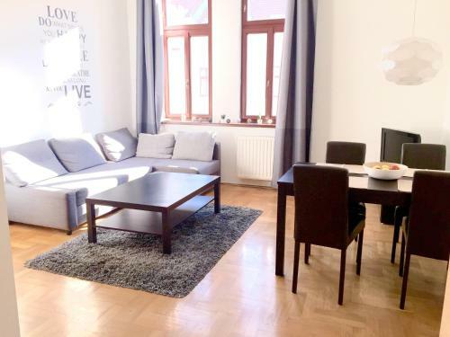 Gozsdu Apartment