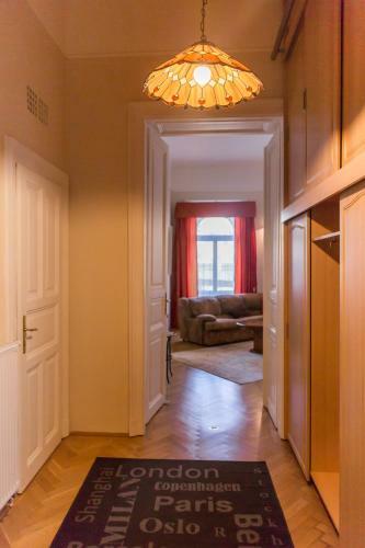 Hostal East Private Rooms