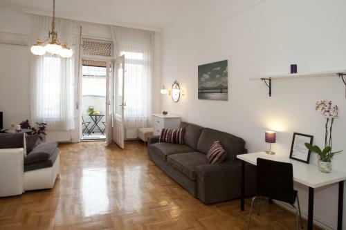 Alice Apartment