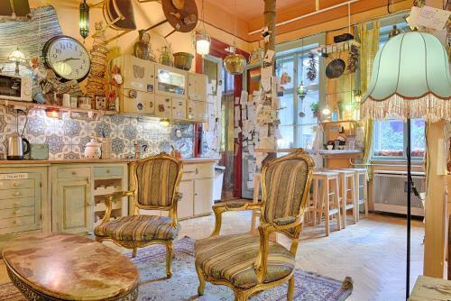 Lavender Circus Hostel, Doubles & Ensuites
