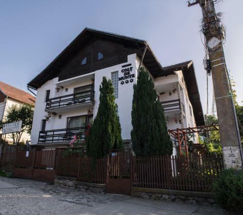 Hostal Pensiunea Colt De Munte