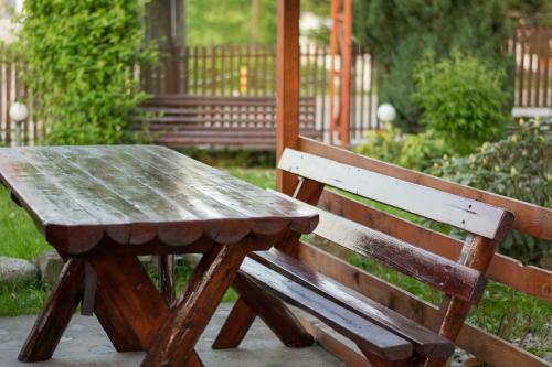 Hostal Pensiunea Colt De Munte