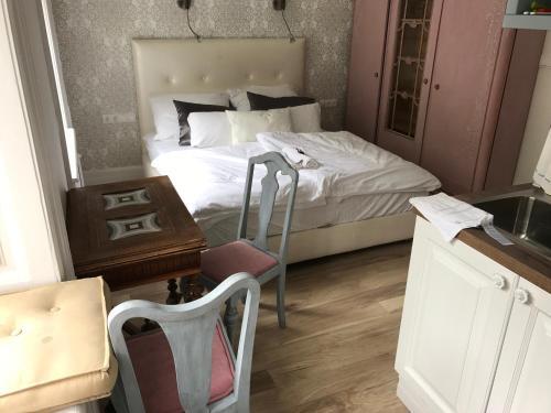 Hostal Balance Green Door 7