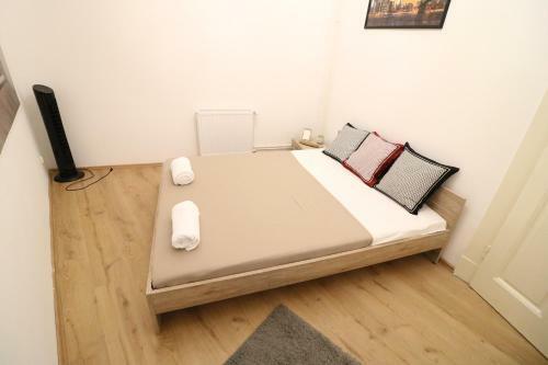 Real Apartments Wessel�nyi