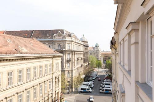 Real Apartments Zolt�n Ii.