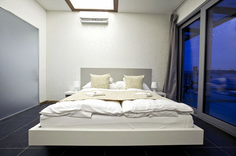 Parliament Penthouse Boutique B&B