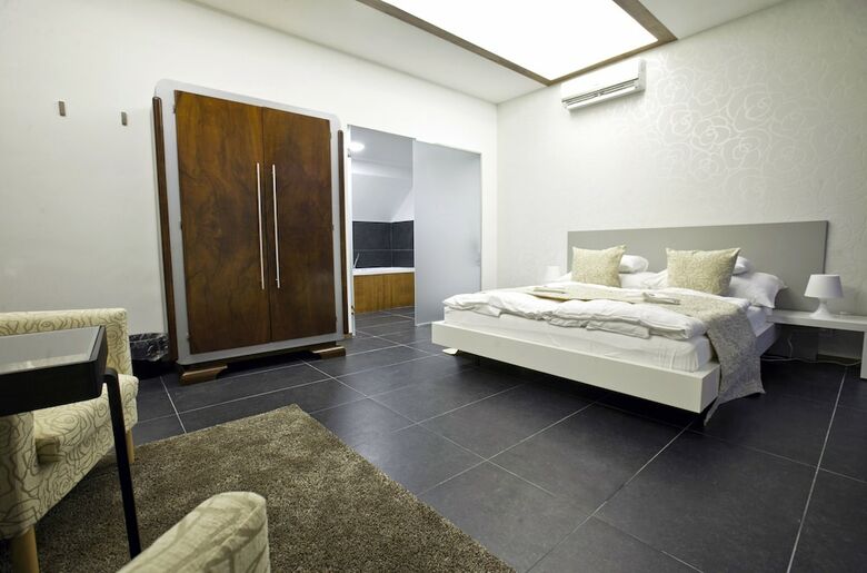 Parliament Penthouse Boutique B&B